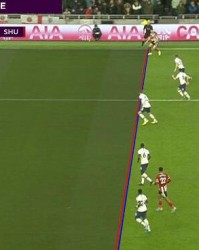  热刺遭遇VAR争议判罚痛失关键分  